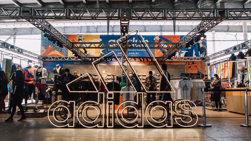 adidas em ação de marketing esportivo
